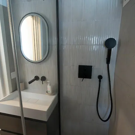 Casa Di Leonardo Elegant & Comfort Lägenhetshotell Bari