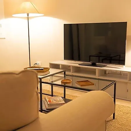 Lägenhetshotell Casa Di Leonardo Elegant & Comfort Bari