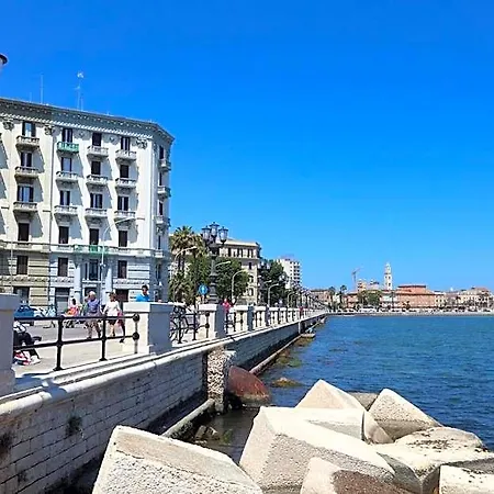 Lägenhetshotell Casa Di Leonardo Elegant & Comfort Bari